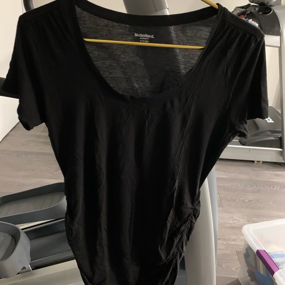 Motherhood maternity black T-shirt with ruching